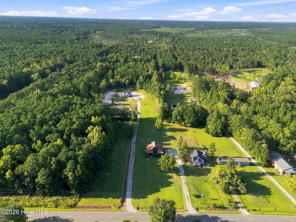 16864 Nc Highway 210 Rocky Point, NC 28457