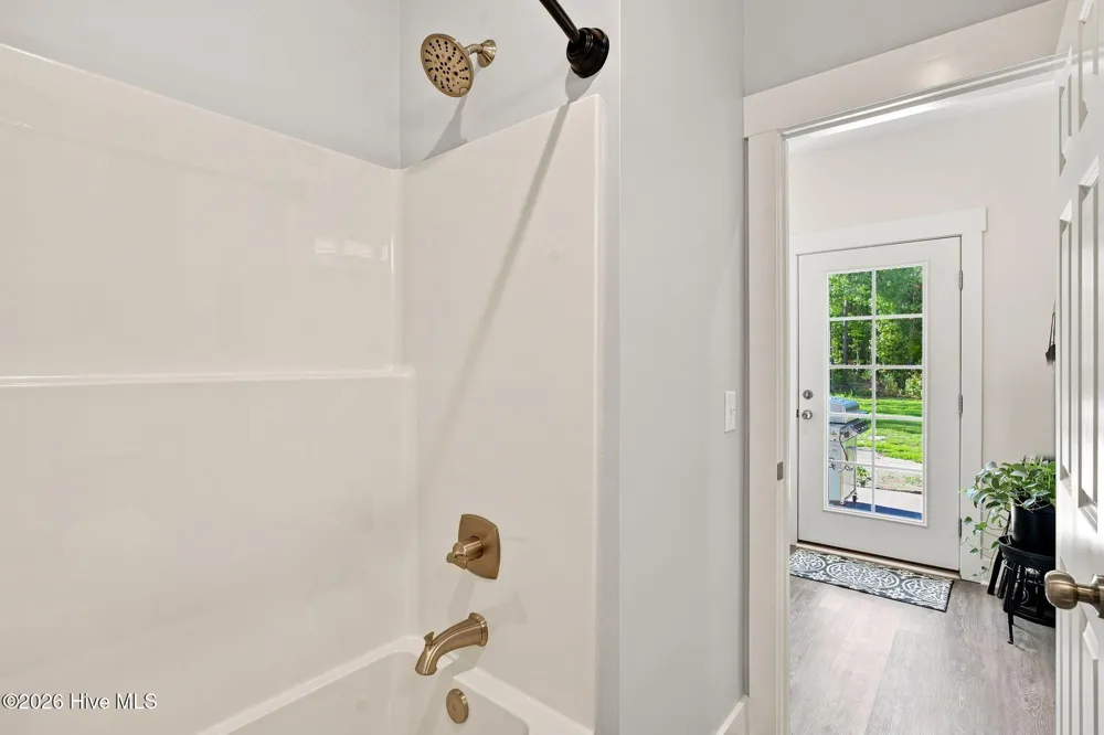 16864 Nc Highway 210 Rocky Point, NC 28457