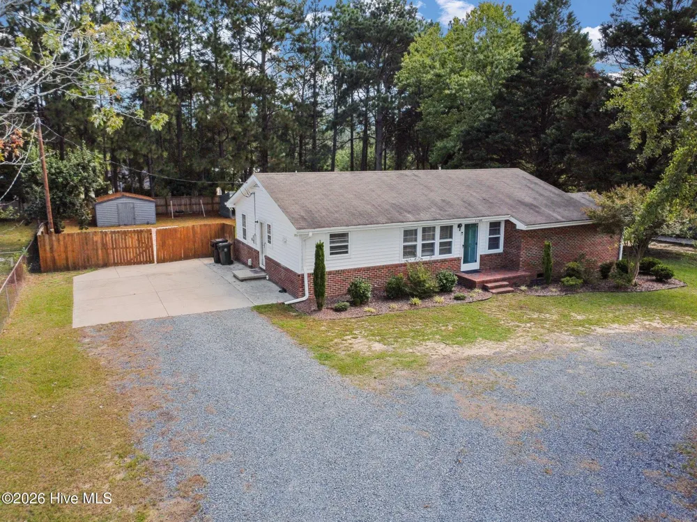 1708 Poplar Street Aberdeen, NC 28315