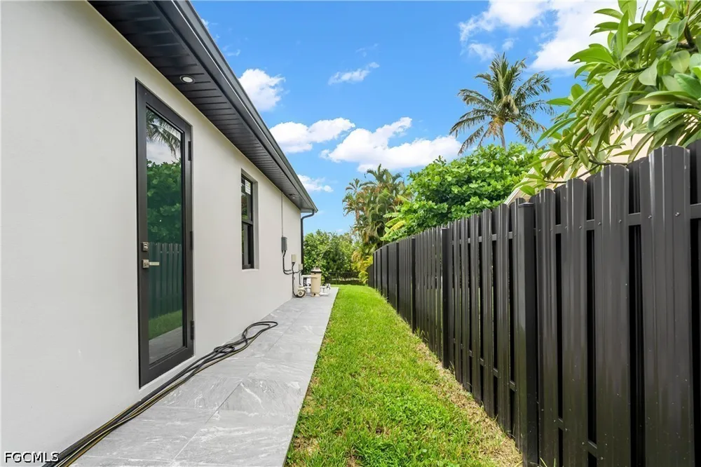 SW 15th Terrace Cape Coral, FL 33991