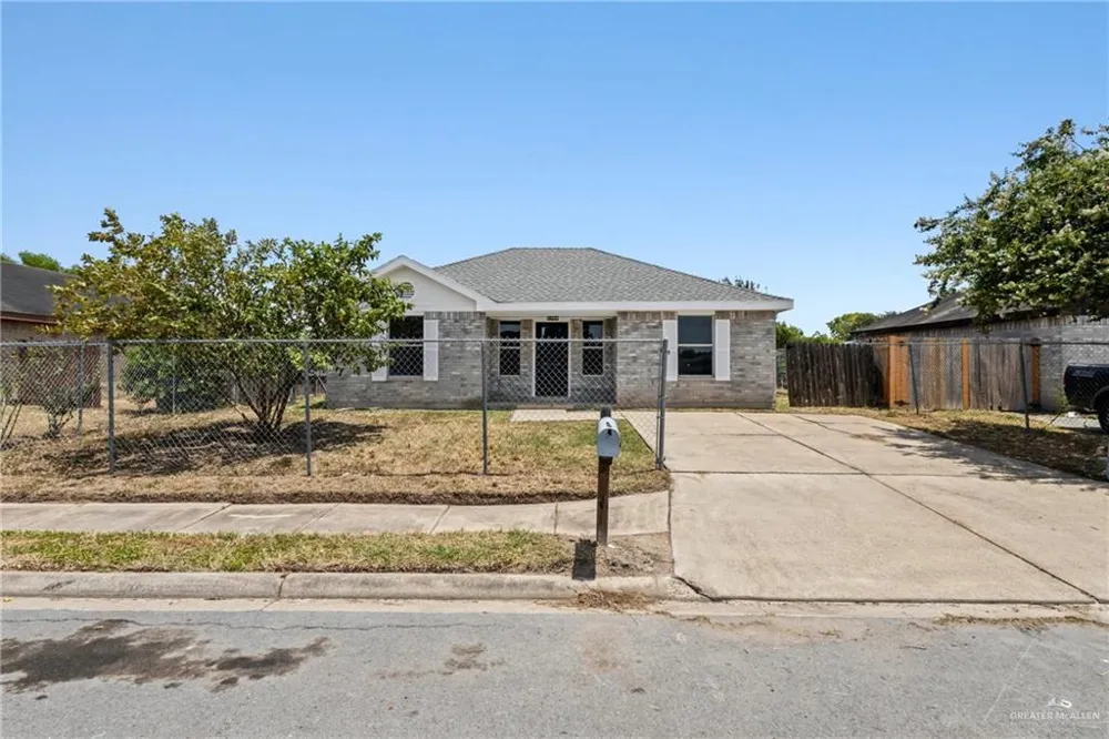 804 W Falcon Avenue Pharr, TX 78577