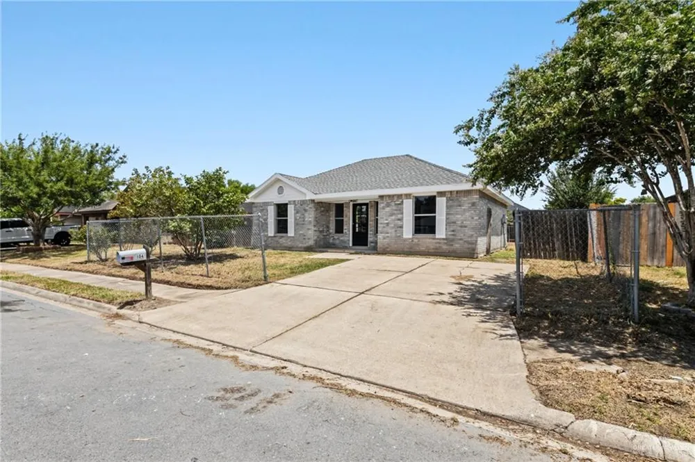 804 W Falcon Avenue Pharr, TX 78577
