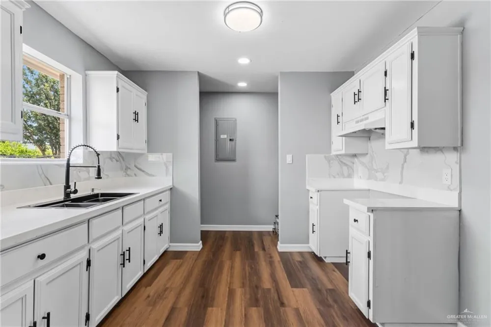 804 W Falcon Avenue Pharr, TX 78577