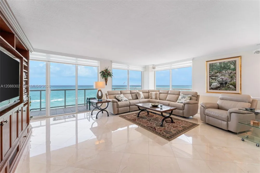 8855 Collins Ave #8J Surfside, FL 33154