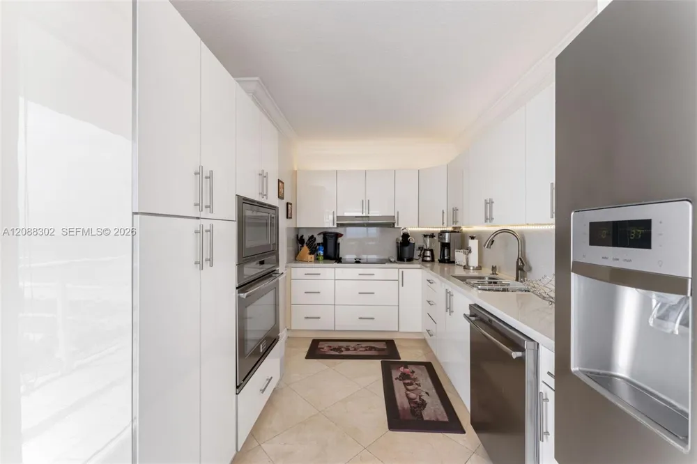 8855 Collins Ave #8J Surfside, FL 33154