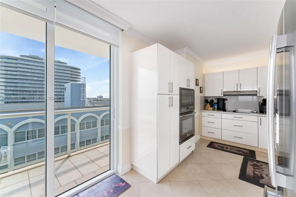 8855 Collins Ave #8J Surfside, FL 33154