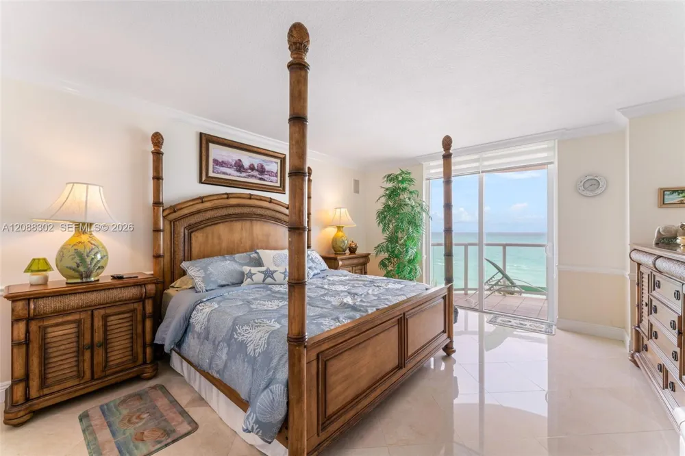 8855 Collins Ave #8J Surfside, FL 33154
