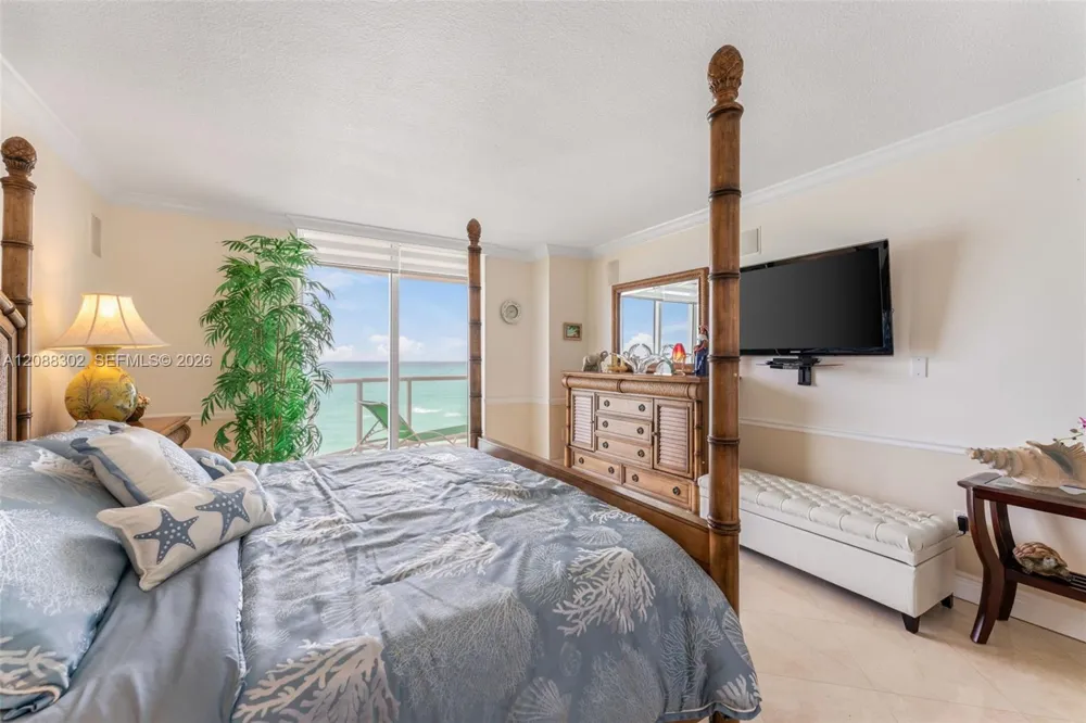 8855 Collins Ave #8J Surfside, FL 33154