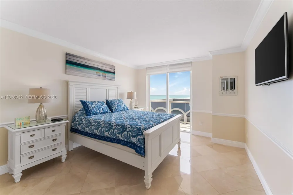8855 Collins Ave #8J Surfside, FL 33154
