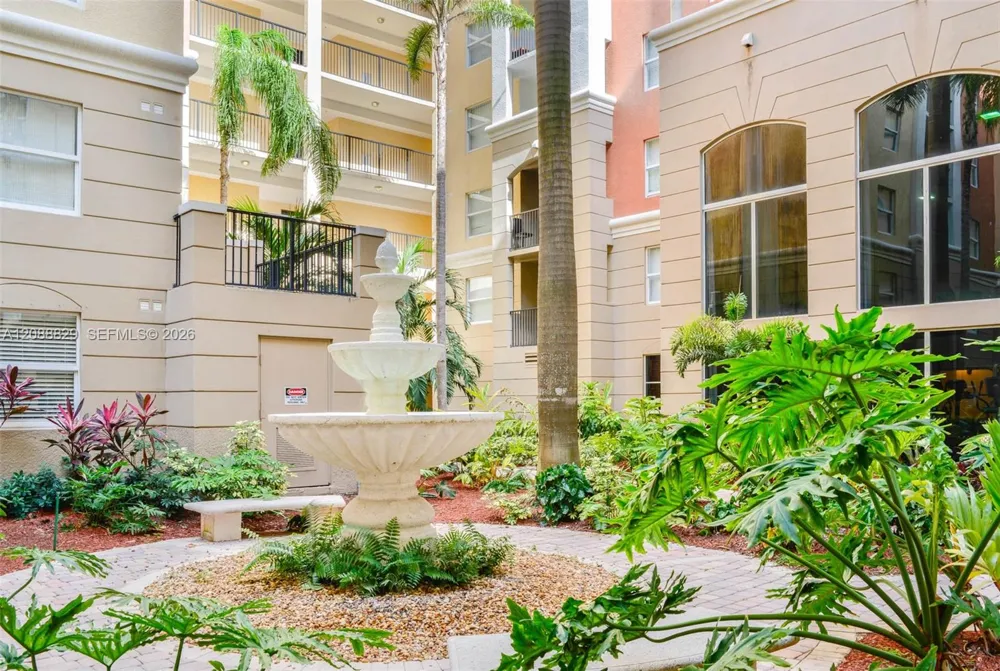 17100 Bay Rd #1906 Sunny Isles Beach, FL 33160