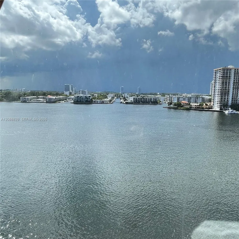 17100 Bay Rd #1906 Sunny Isles Beach, FL 33160