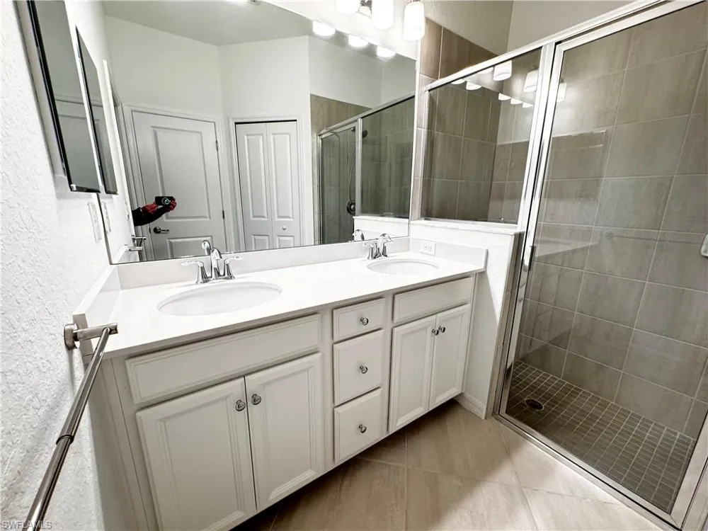 2084 Wellington Street Naples, FL 34120