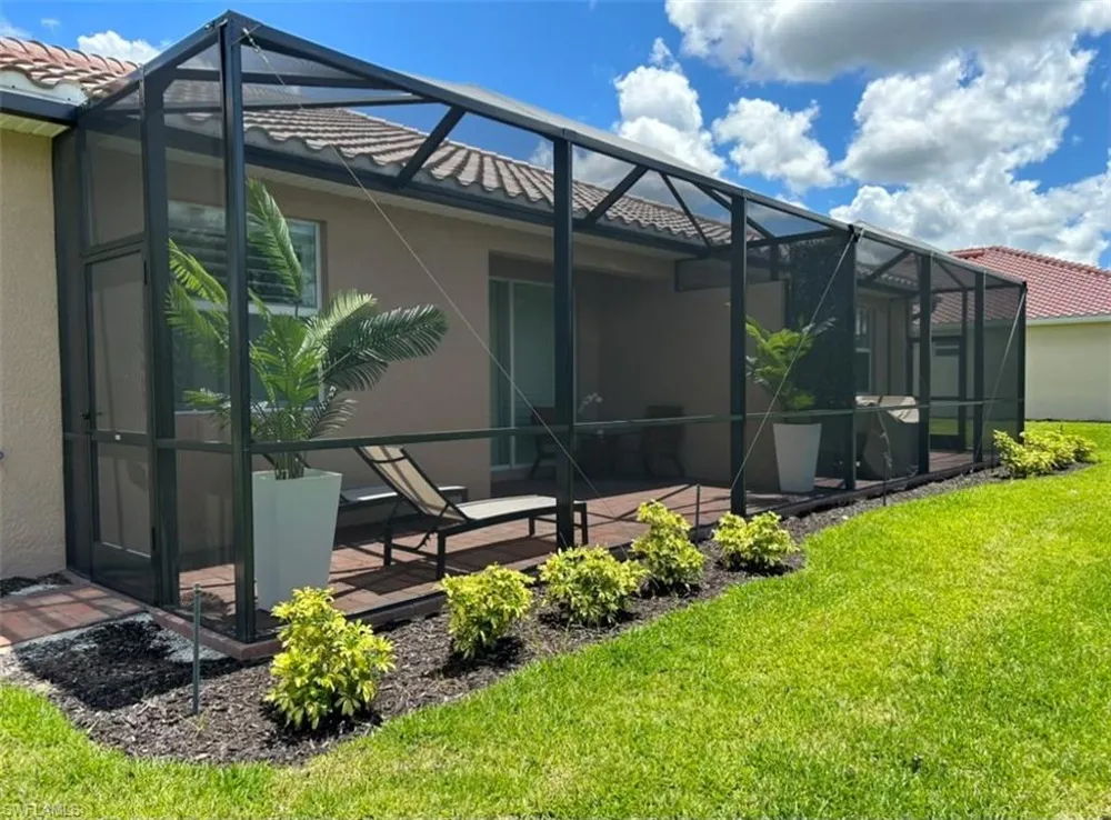 2084 Wellington Street Naples, FL 34120