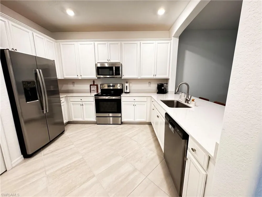 2084 Wellington Street Naples, FL 34120