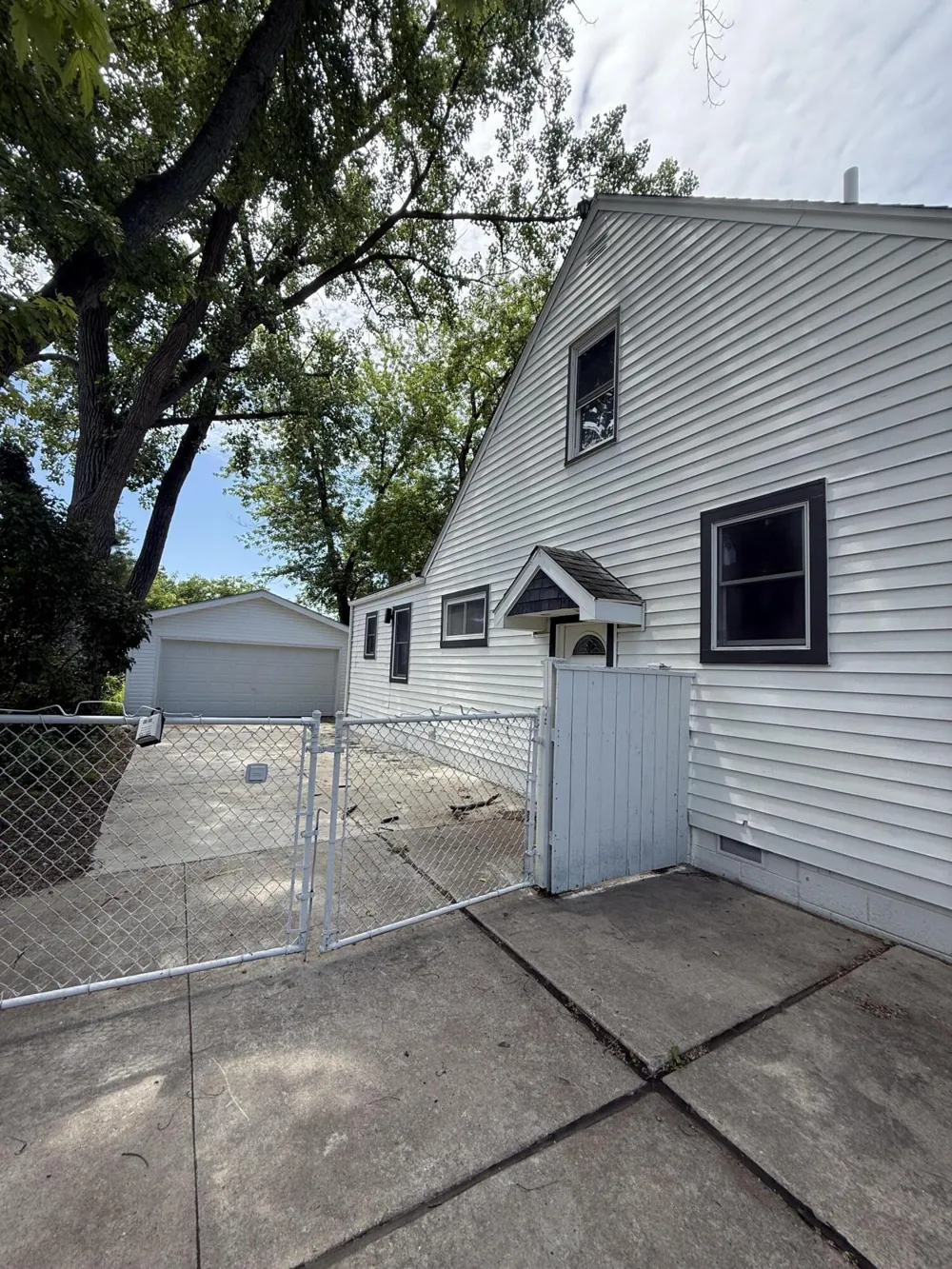 2679 Oxford Road Berkley City, MI 48072