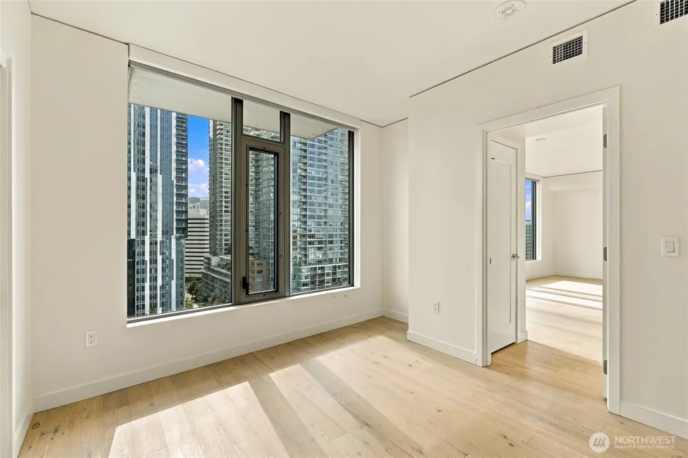 2510 6th Avenue #1403 Seattle, WA 98121