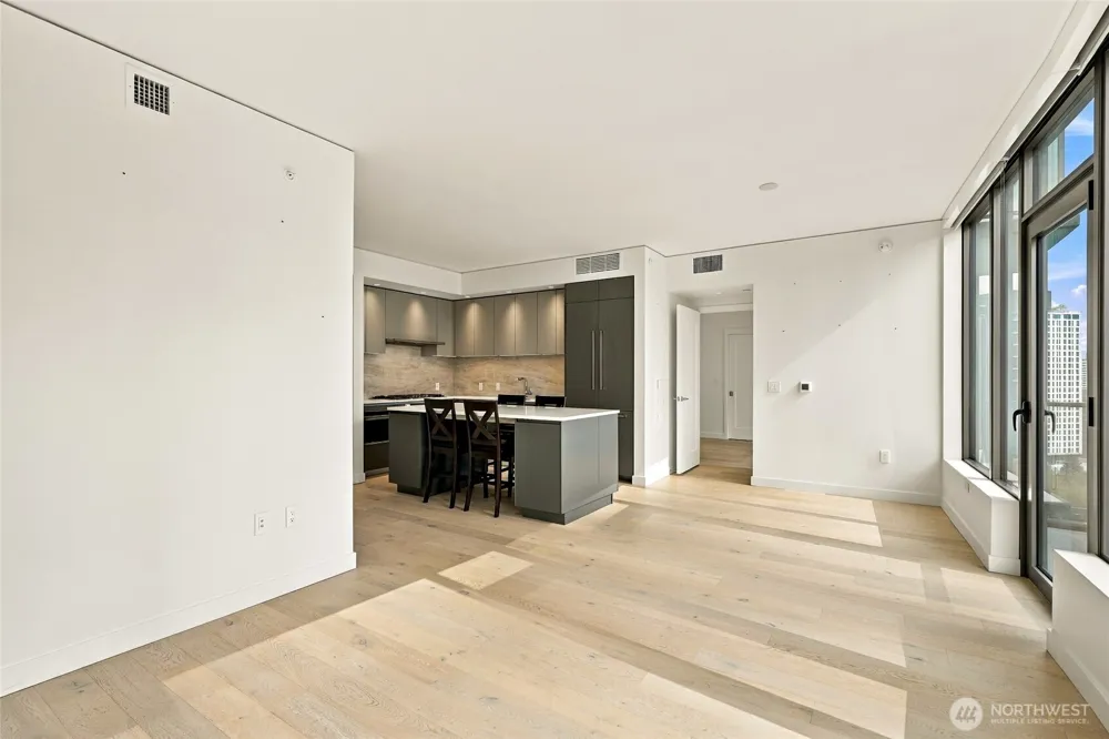 2510 6th Avenue #1403 Seattle, WA 98121
