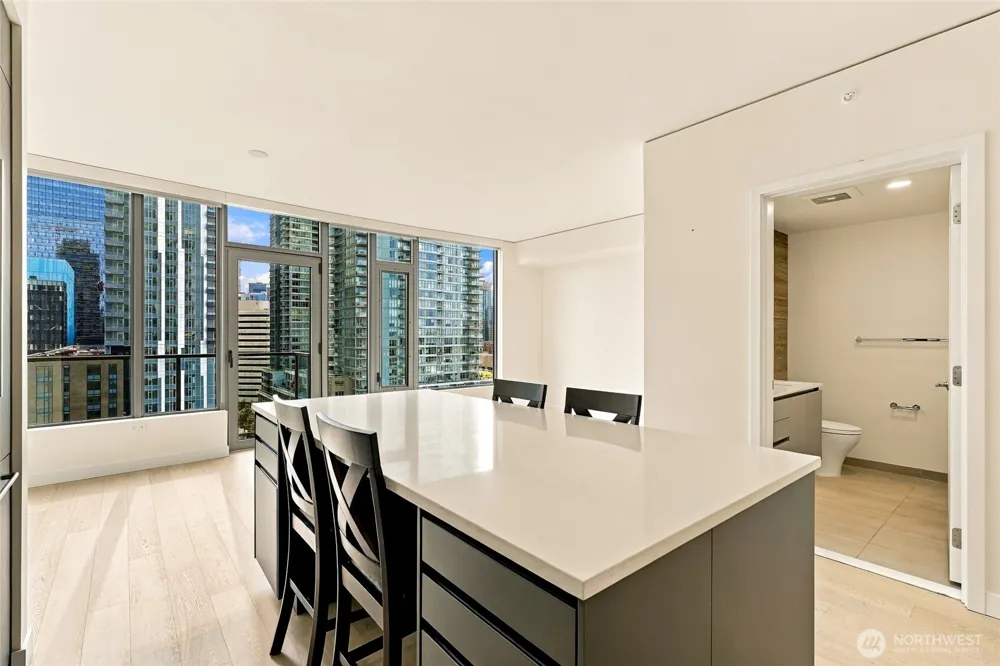 2510 6th Avenue #1403 Seattle, WA 98121