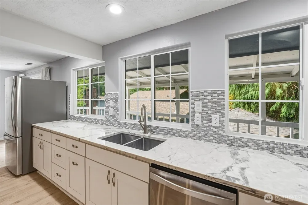 1005 22nd Avenue Kelso, WA 98626
