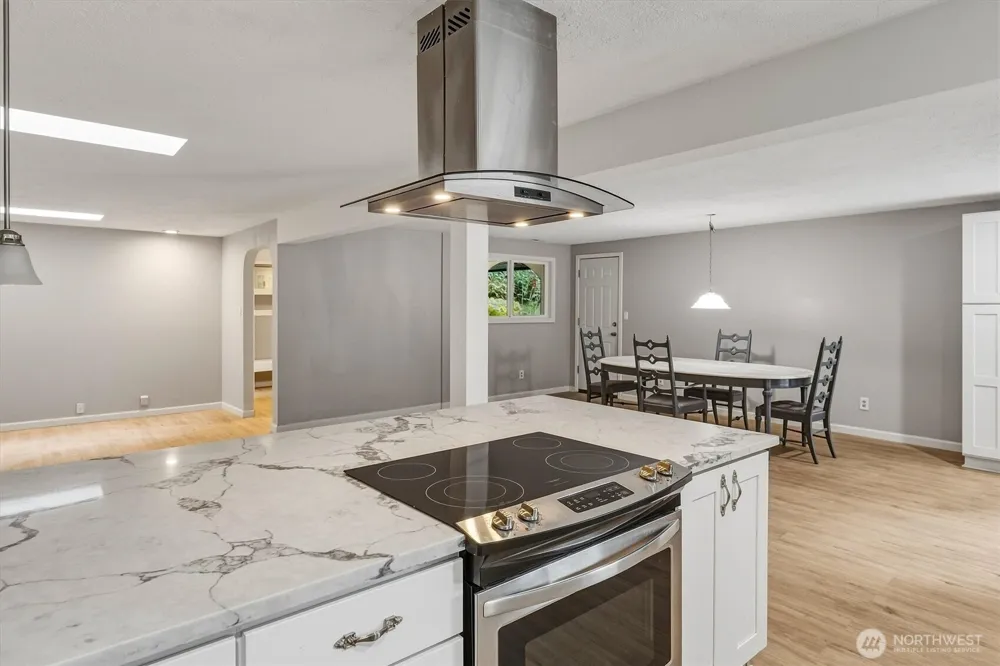 1005 22nd Avenue Kelso, WA 98626