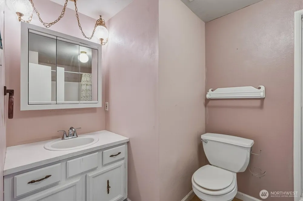 1005 22nd Avenue Kelso, WA 98626