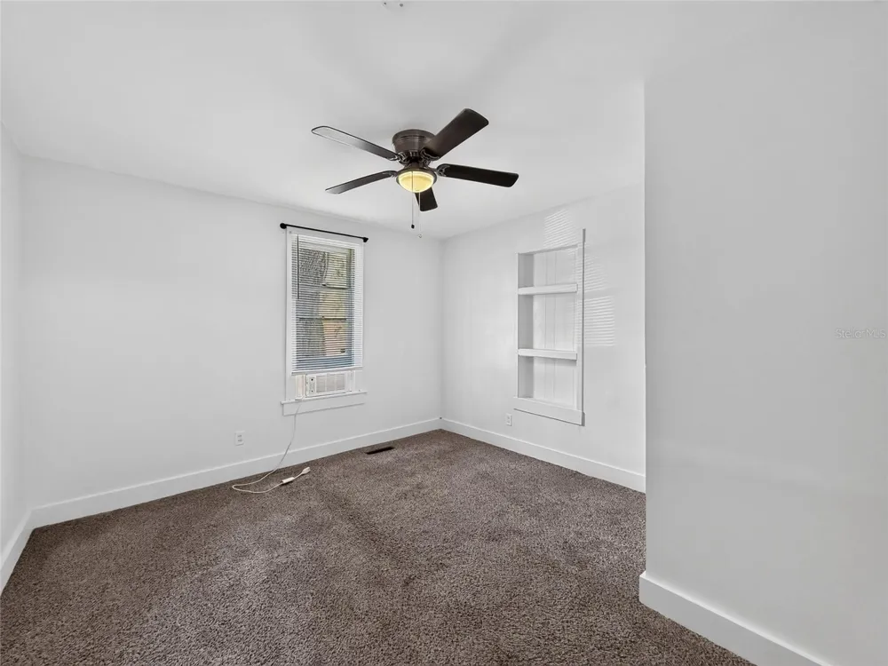 325 S 2ND STREET Leesburg, FL 34748