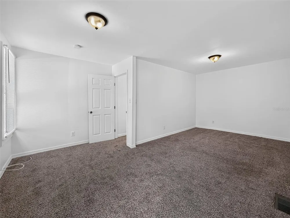 325 S 2ND STREET Leesburg, FL 34748