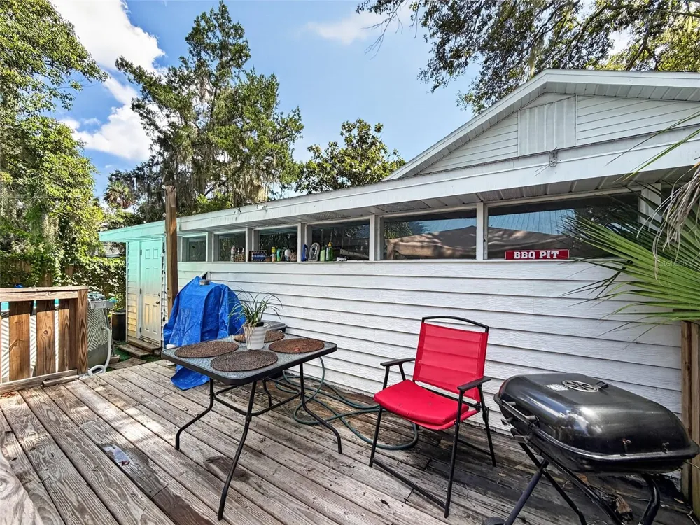 325 S 2ND STREET Leesburg, FL 34748