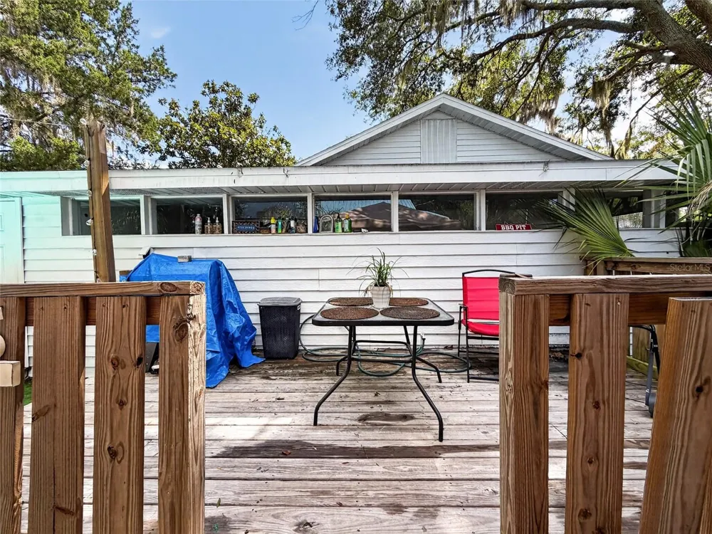 325 S 2ND STREET Leesburg, FL 34748