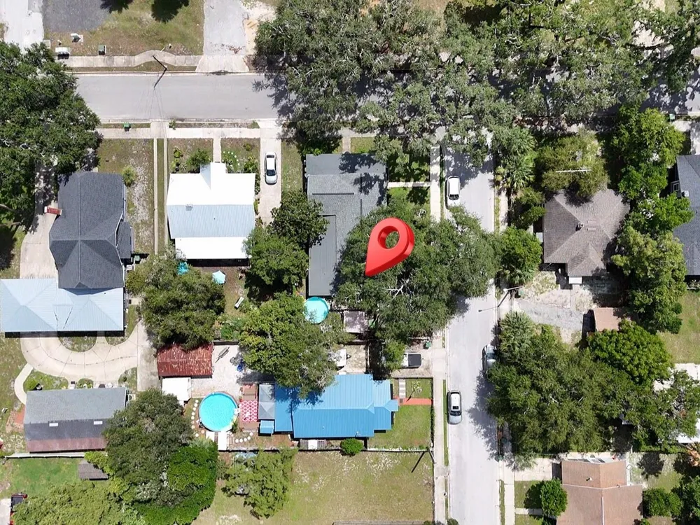 325 S 2ND STREET Leesburg, FL 34748