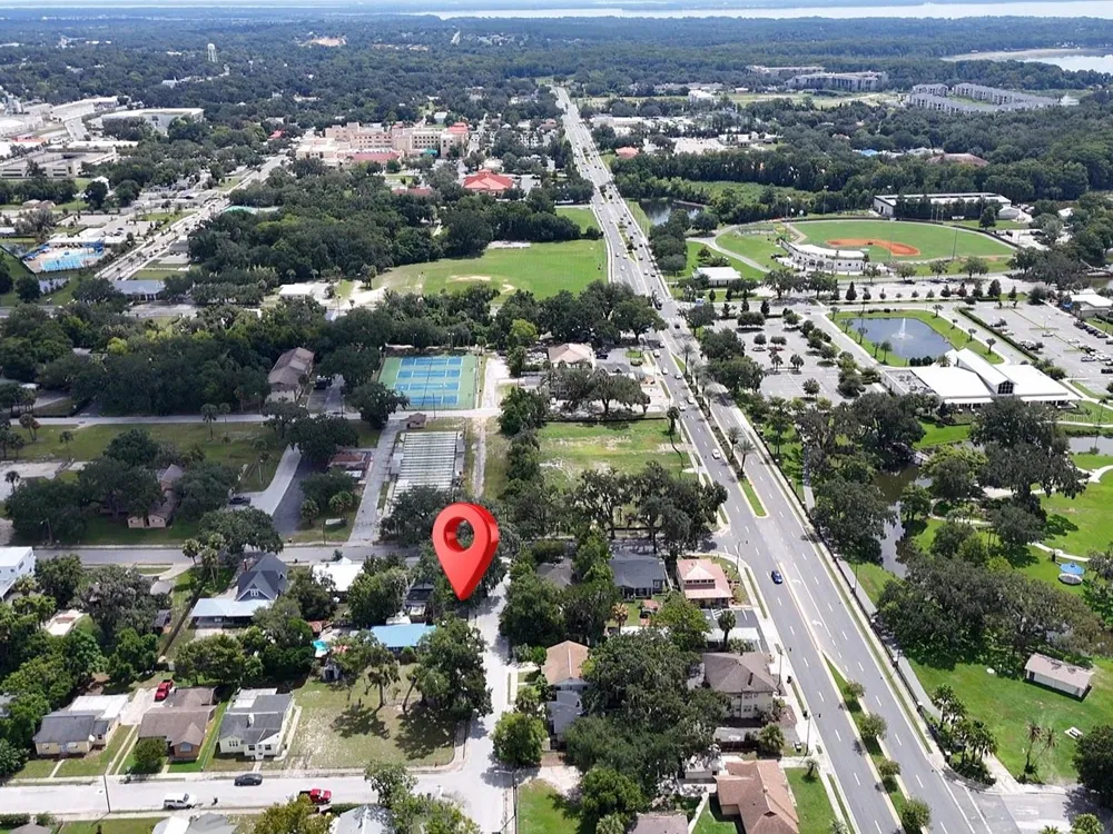 325 S 2ND STREET Leesburg, FL 34748