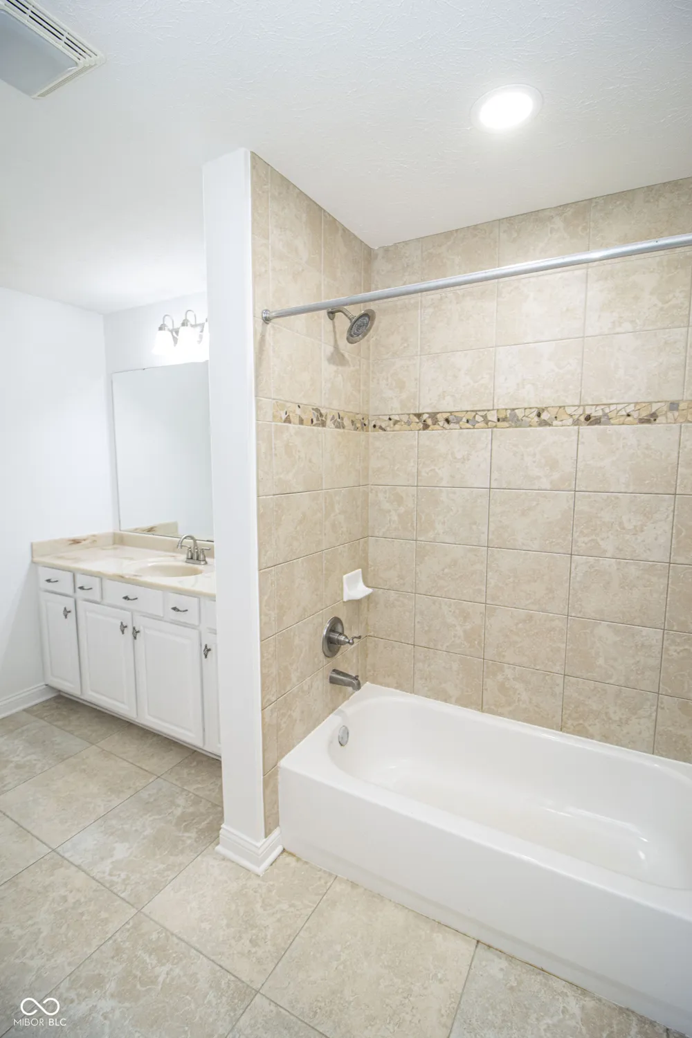 13895 Rue Charlot Lane McCordsville, IN 46055