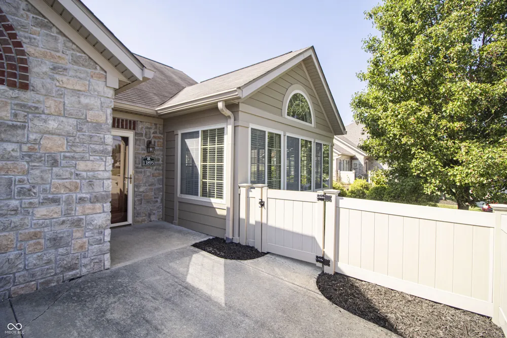 13895 Rue Charlot Lane McCordsville, IN 46055