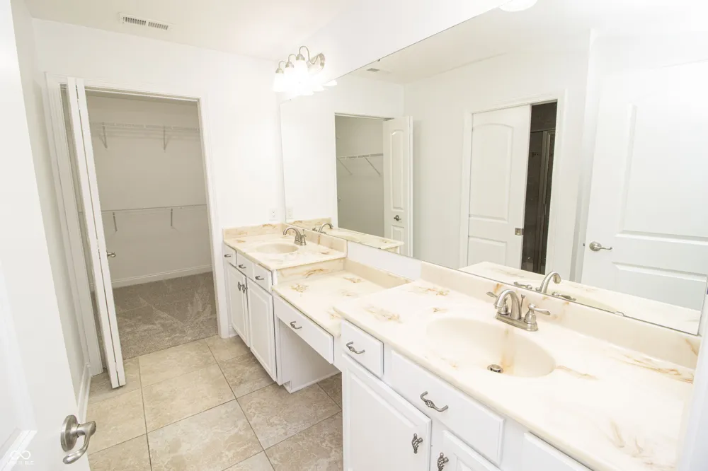 13895 Rue Charlot Lane McCordsville, IN 46055