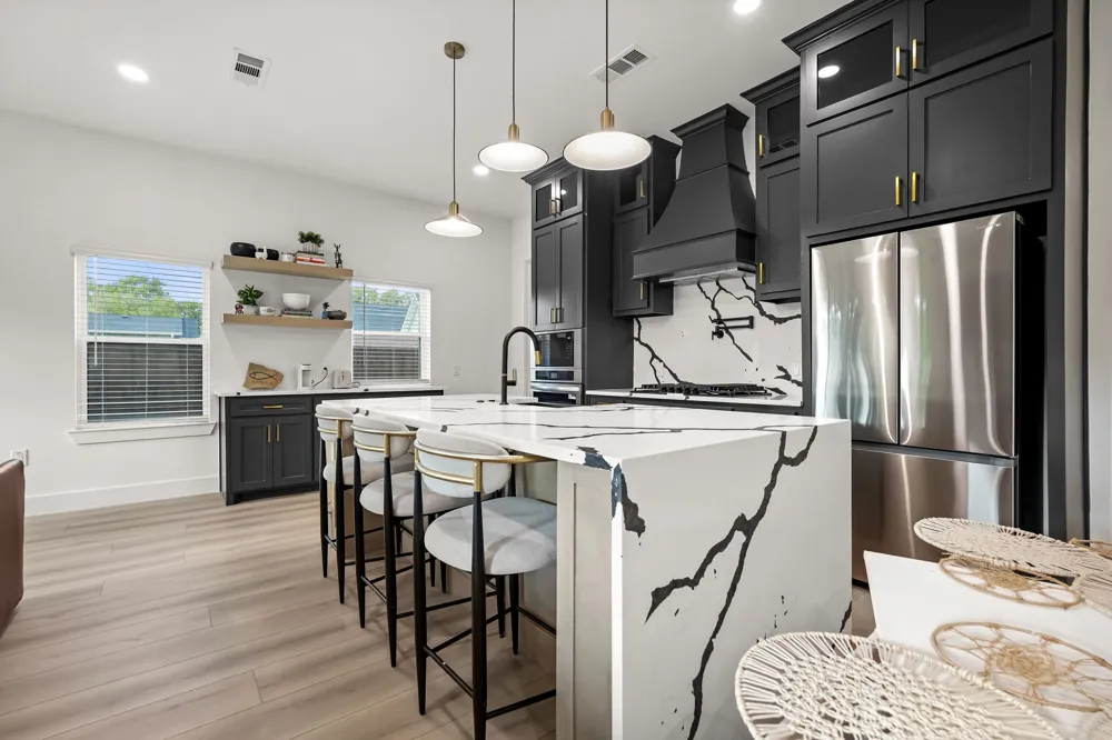 1111 S Tyler Street Dallas, TX 75208