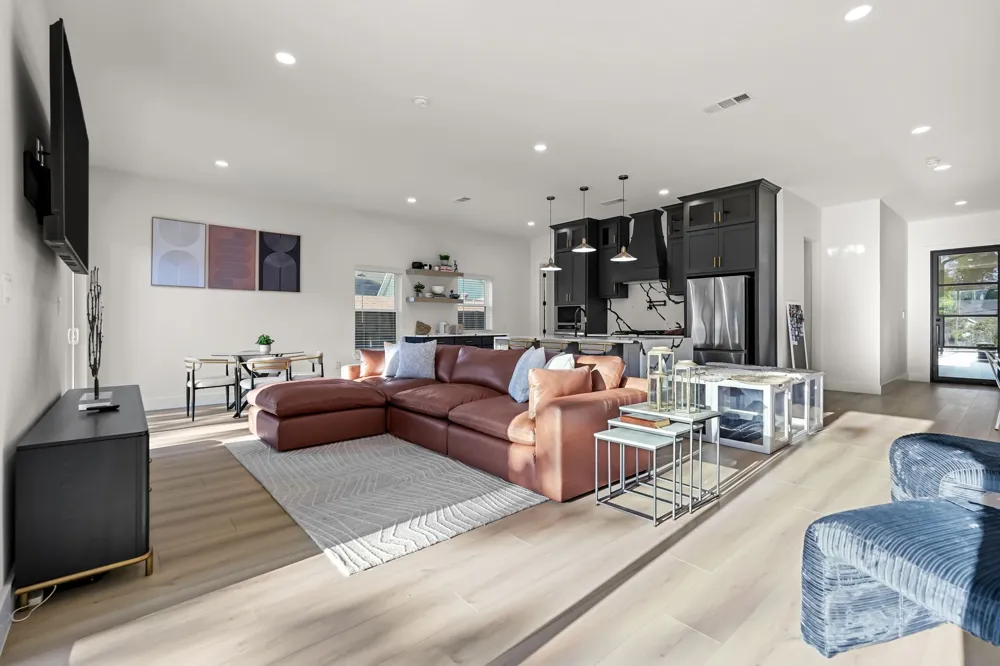 1111 S Tyler Street Dallas, TX 75208