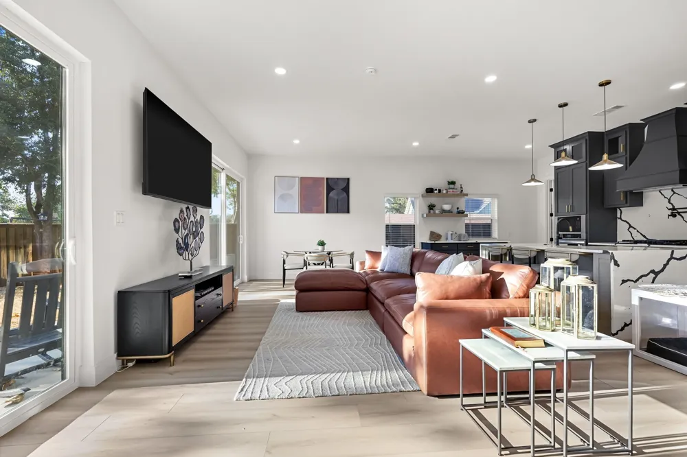 1111 S Tyler Street Dallas, TX 75208
