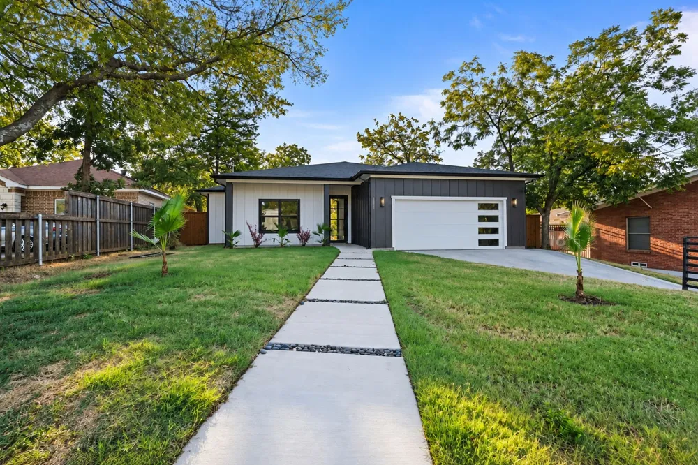 1111 S Tyler Street Dallas, TX 75208