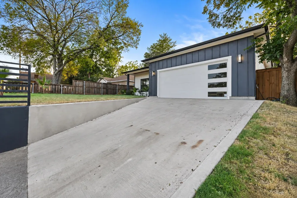 1111 S Tyler Street Dallas, TX 75208