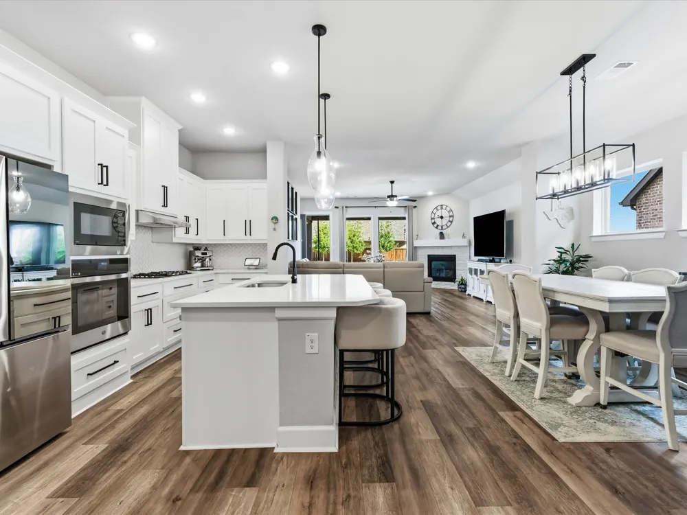 1625 Windflower Drive Aubrey, TX 76227