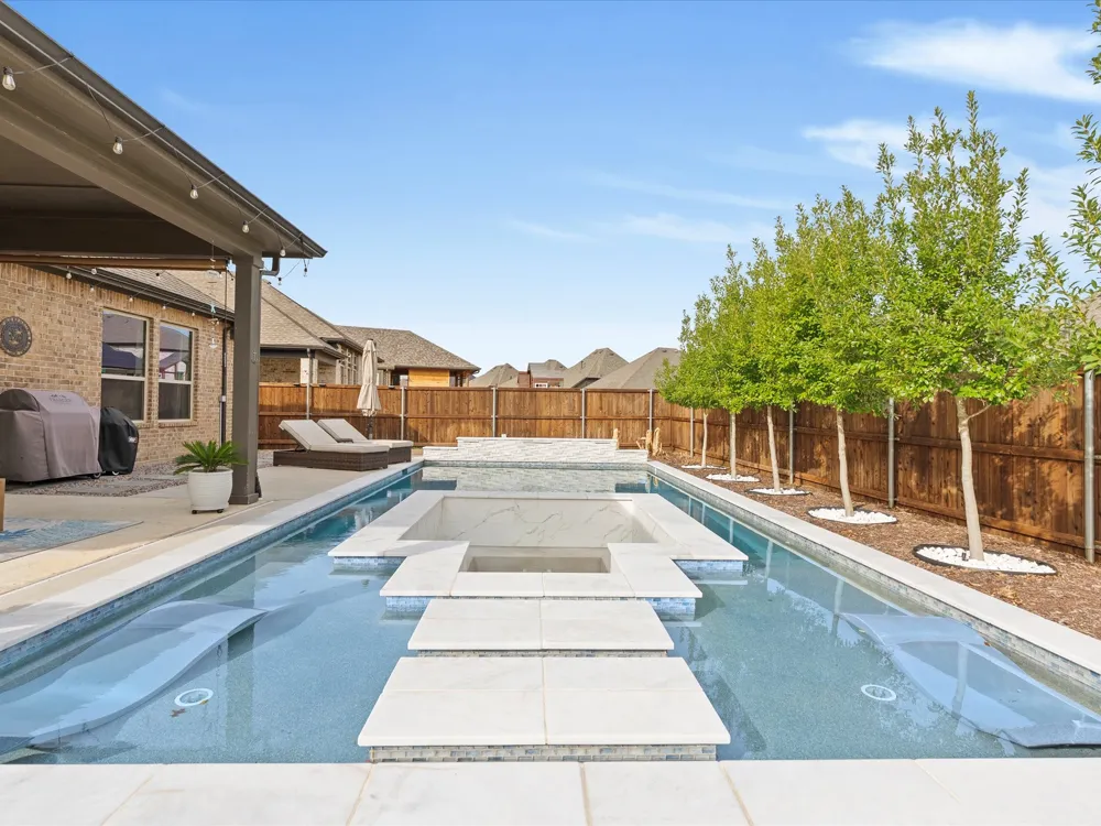 1625 Windflower Drive Aubrey, TX 76227