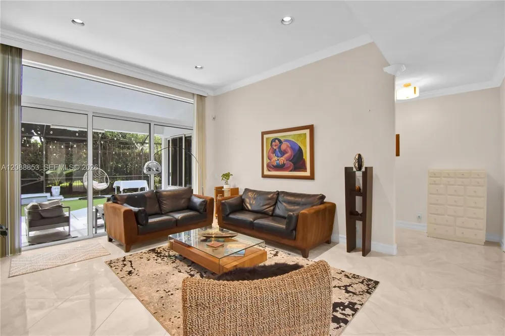 523 Stonemont Dr Weston, FL 33326