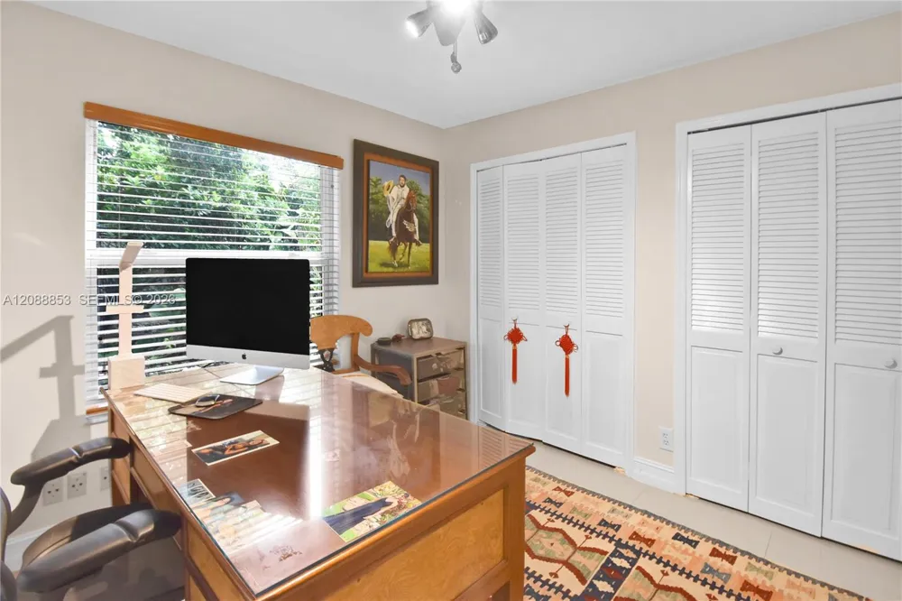 523 Stonemont Dr Weston, FL 33326