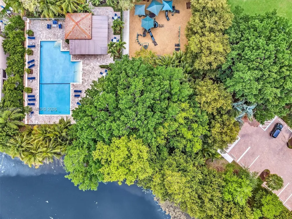523 Stonemont Dr Weston, FL 33326
