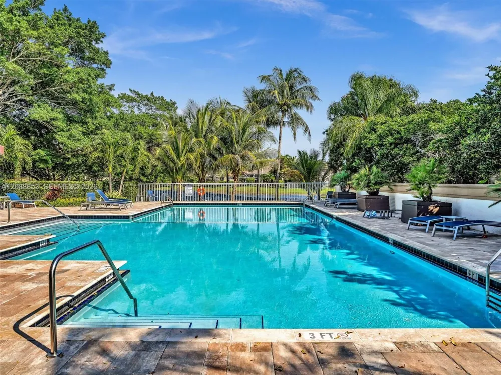 523 Stonemont Dr Weston, FL 33326