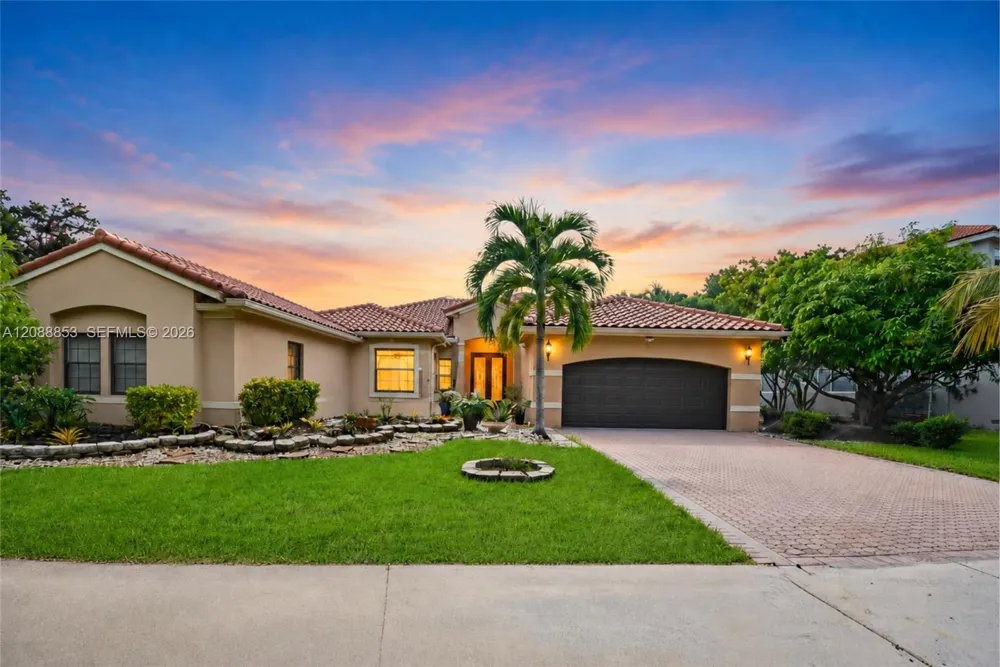 523 Stonemont Dr Weston, FL 33326