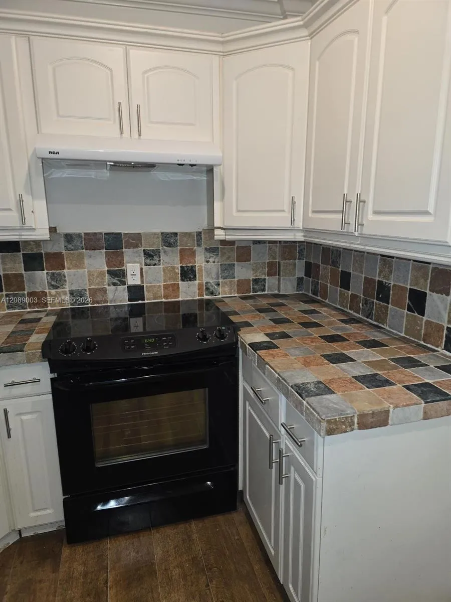 1460 Ocean Dr #201 Miami Beach, FL 33139