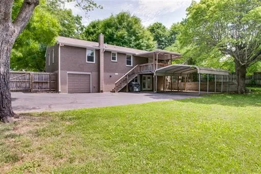 407 Hilltop Dr Columbia, TN 38401