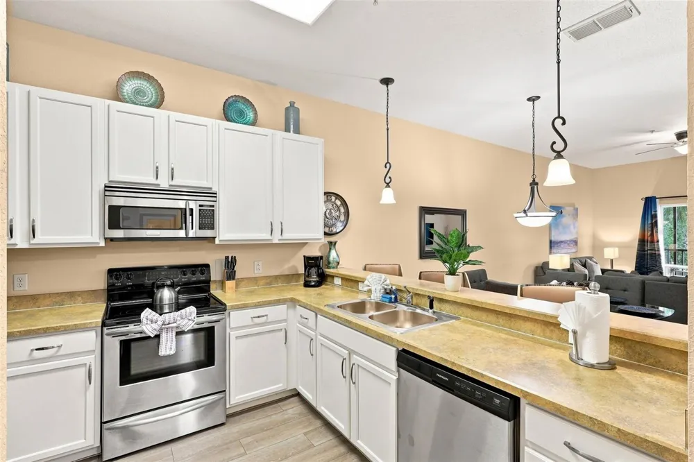 708 GRAN BAHAMA BOULEVARD Davenport, FL 33897