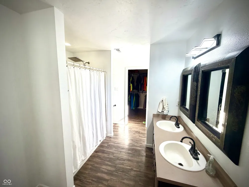 15098 Redcliff Drive Noblesville, IN 46062